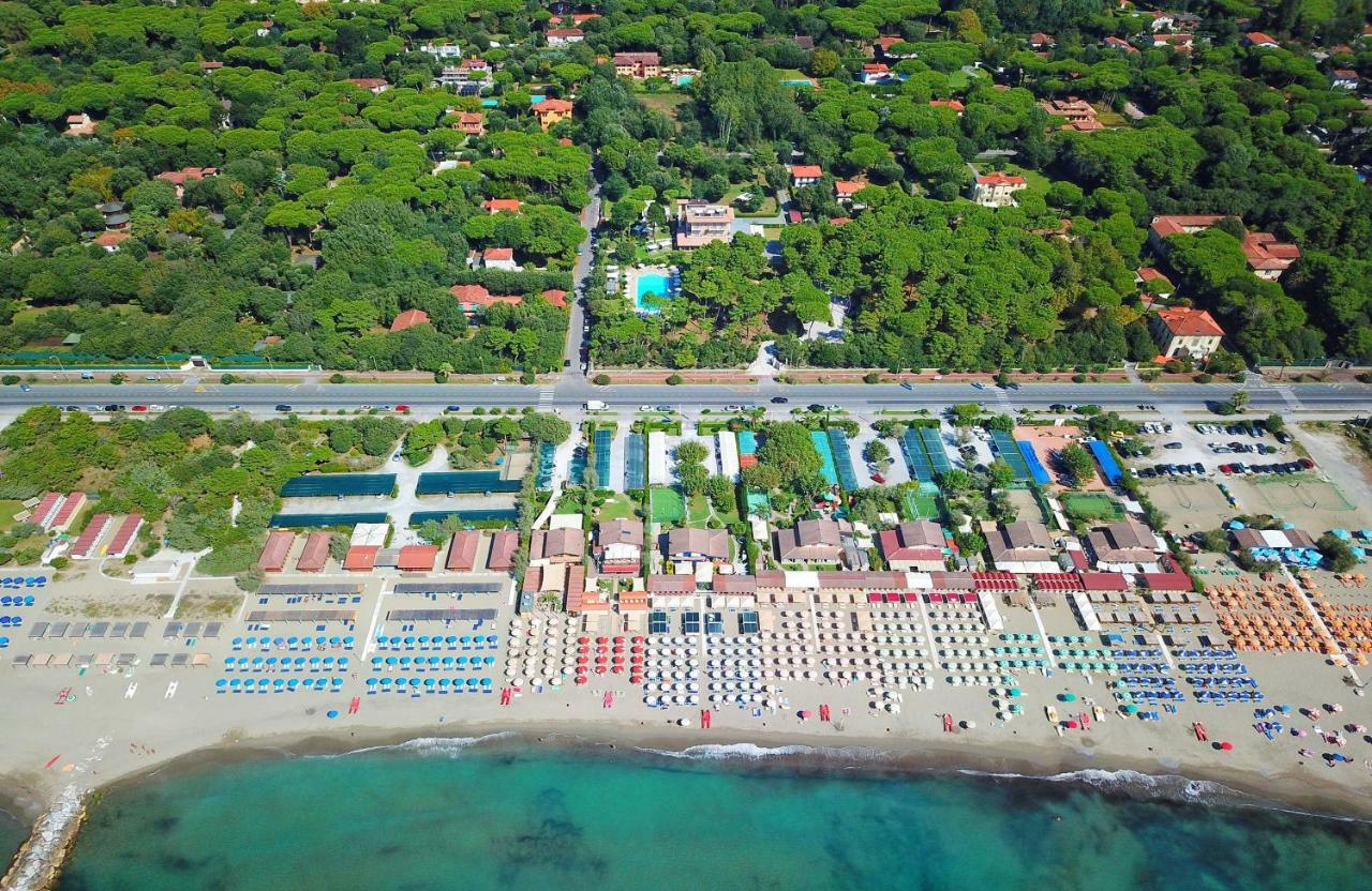 Hotel Villa Elsa Marina di Massa Kültér fotó